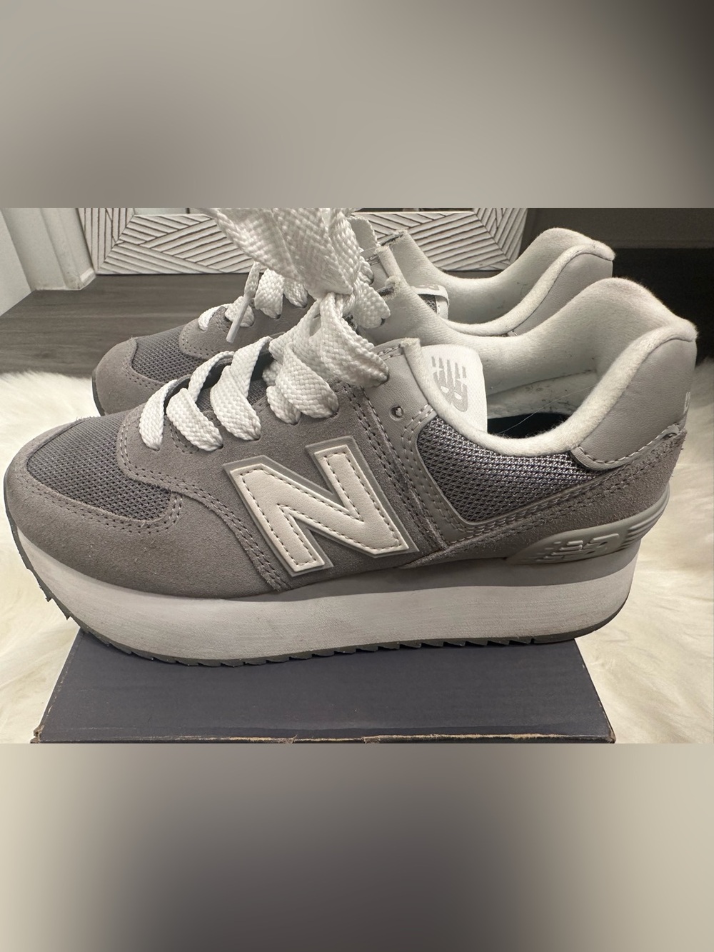 New Balance Women's Light Gray and White Platform Lace-Up Sneakers - Picture 3 of 5